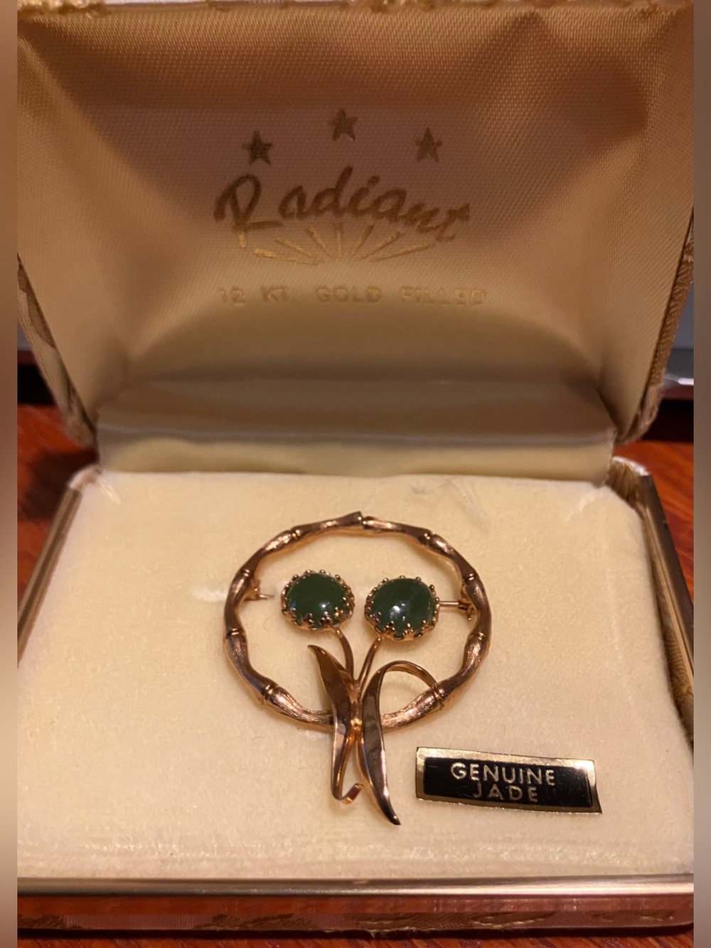 NEW Vintage Radiant 12K Gold Fill Circle Brooch w/Genuine Jade Cabochons 1.25”